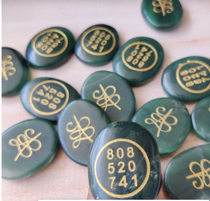 Crystals : Zibu Prosperity Green Aventurine Stones (Set of 2)